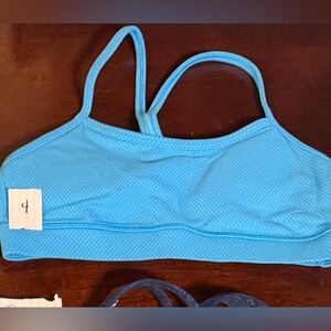 Lululemon size 6 sports bra. Good used condition. No pads.